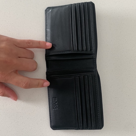 Hugo Boss wallet - Picture 2 of 5